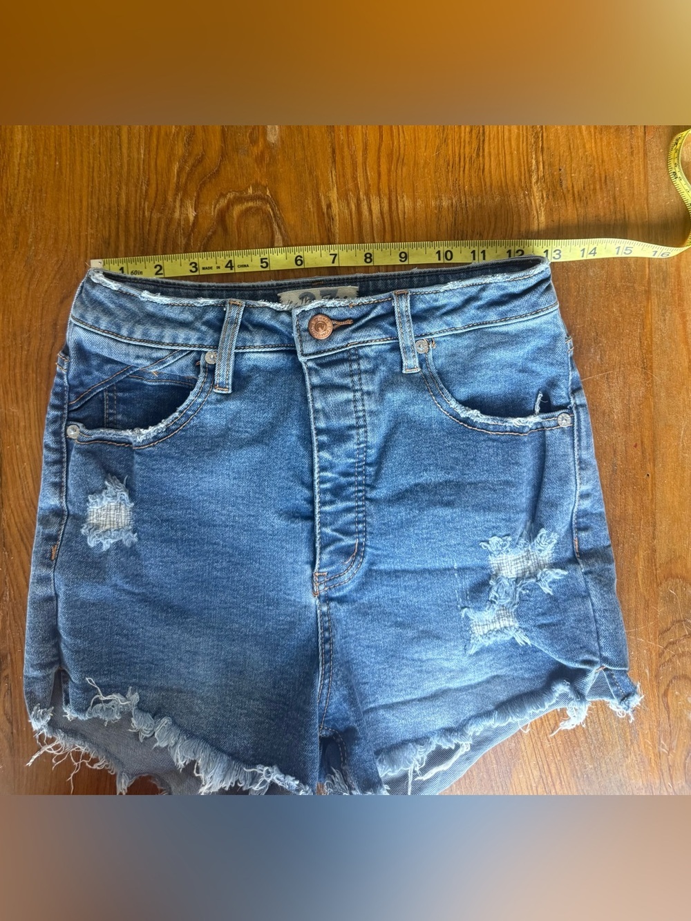 We The Free High Rise CRVY Distressed Denim Shorts Medium Blue Size 27 - Picture 4 of 7